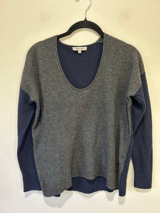 Madewell Sweaters - Madewell two tone knit sweater size S blue grey v neck merino wool blend
